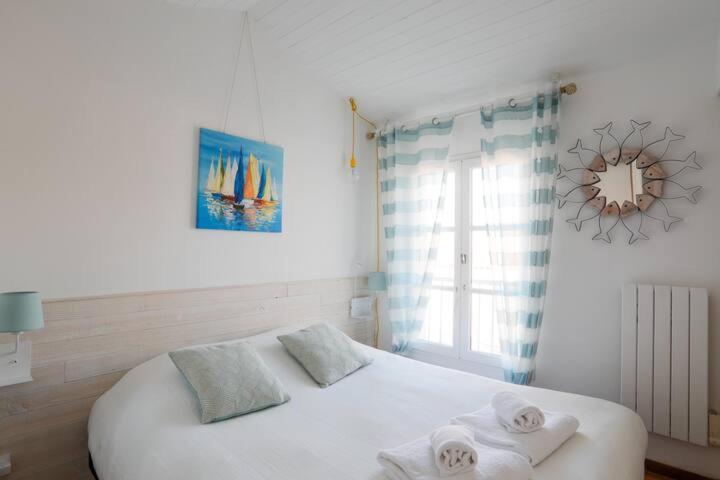 Appartamento Sur L'Ilot De St Martin Au Centre Du Port Vue Exceptionnelle ! Saint-Martin-de-Ré Esterno foto